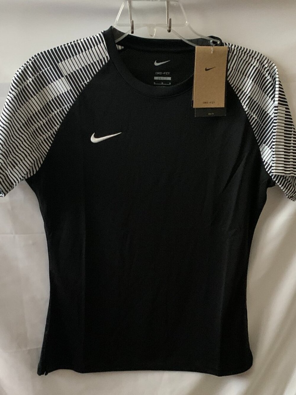 NIKE Dri-Fit Academy Soccer Jersey in Black/White Sz MEDIUM